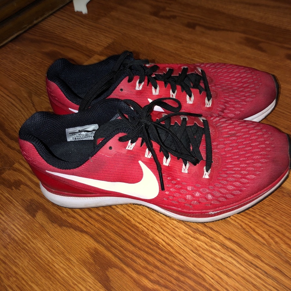 Nike size 9.5 (fits like a 9) Pegasus 34 women